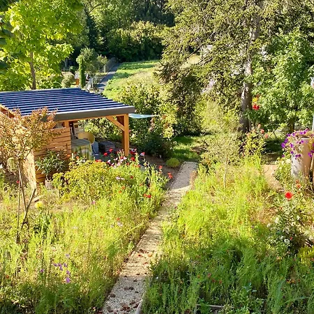 Ecrin De Verdure Aux Portes De Vichy - F1 Privatif Avec Terrasse & Parking Gratuit- Fraicheur Naturelle En Ete- Confort Panzió *