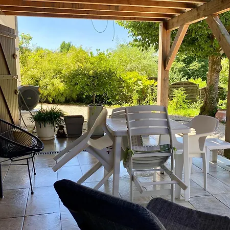 Ecrin De Verdure Aux Portes De Vichy - F1 Privatif Avec Terrasse & Parking Gratuit- Fraicheur Naturelle En Ete- Confort *