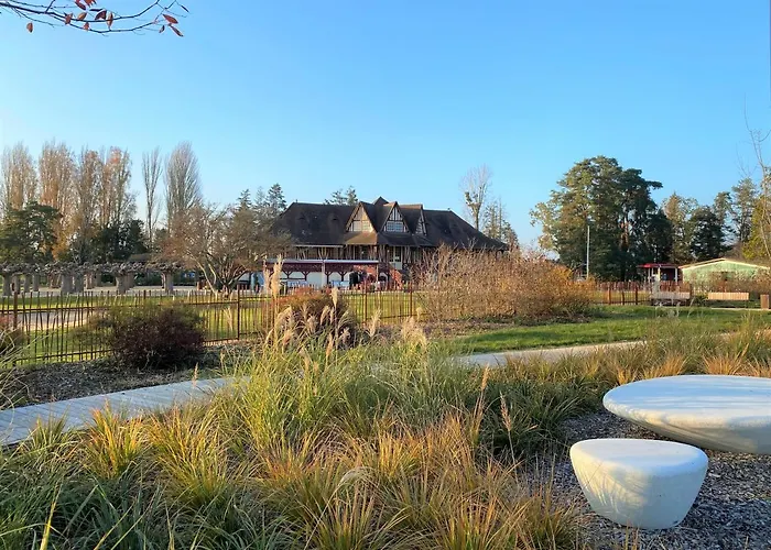 Apartment F1 Avec Terrasse Et Vue Sur Jardin Arbore - Fraicheur Naturelle Du Rez De Jardin - Parking *